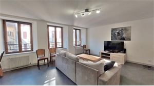 t3 à la vente -   25190  SAINT HIPPOLYTE, surface 82 m2 vente t3 - UBI459298934